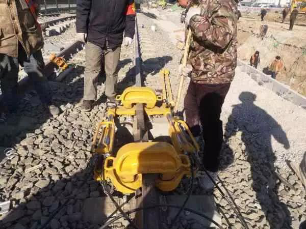 今日頭條、北京日報：13號線(xiàn)清河站撥線(xiàn)工程倒計時(shí)，京城地鐵首  次鋪上樹(shù)脂軌枕